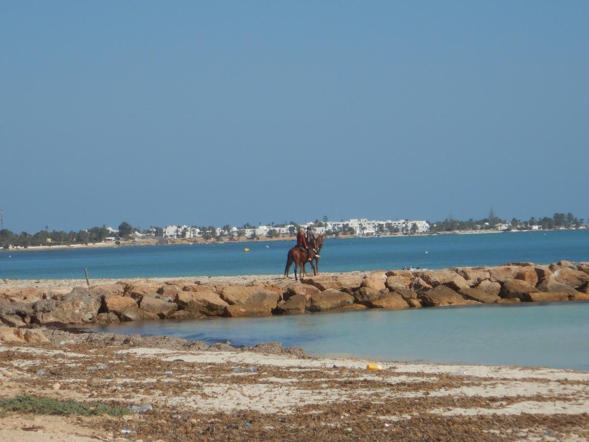 Menzel Churasco Djerba Aghīr Dış mekan fotoğraf